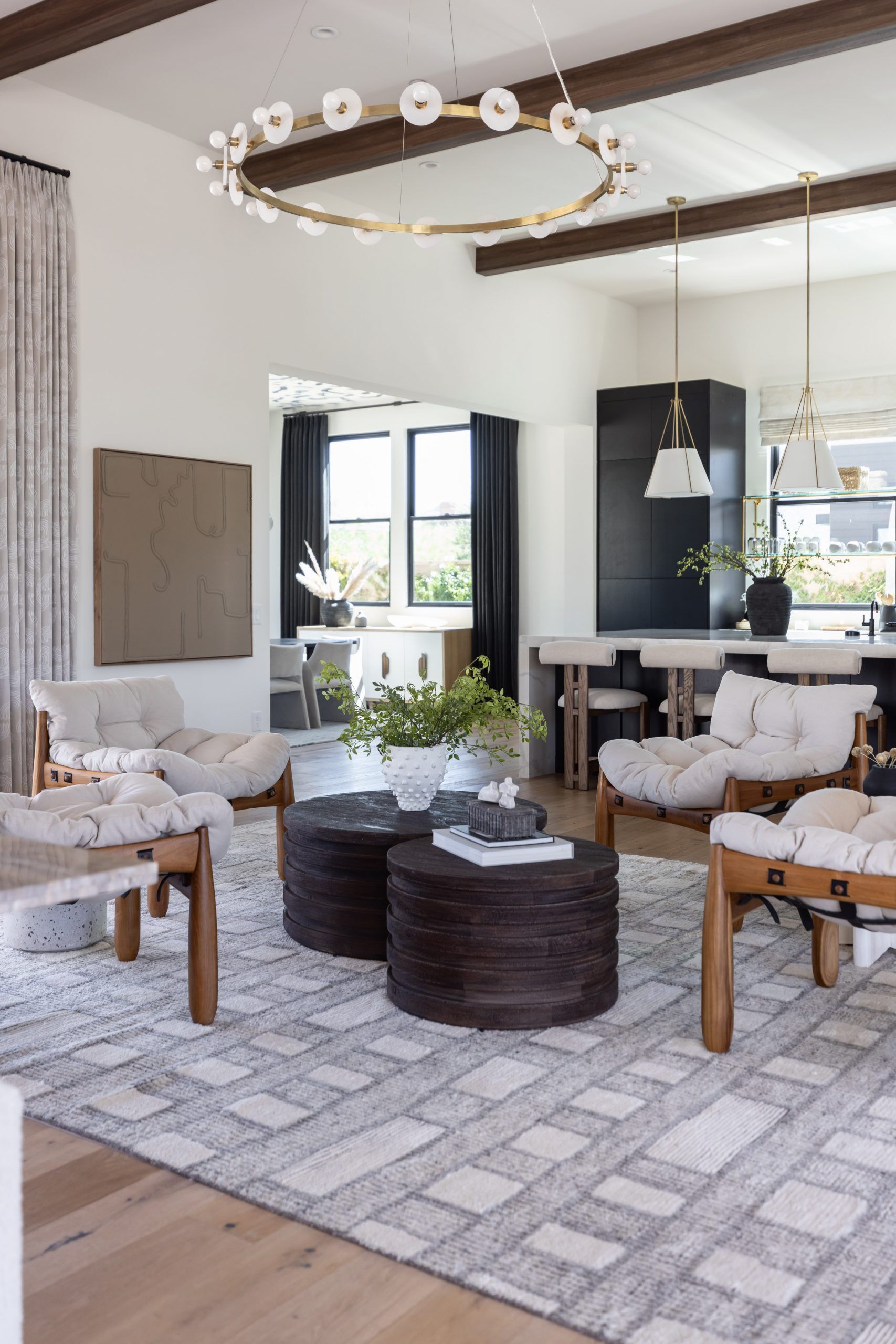 Modern interior lighting design by Living with Lolo, Scottsdale